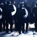 Maroc-Espagne: la police fait usage de canons à eau à Bruxelles et à Anvers, un combi de la police pris pour cible