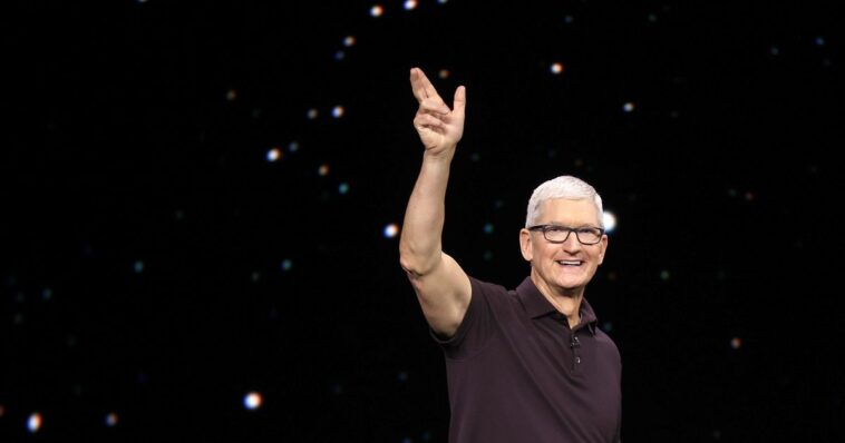 Après les critiques, Tim Cook demande à Apple de réduire son salaire de 40 % en 2023
