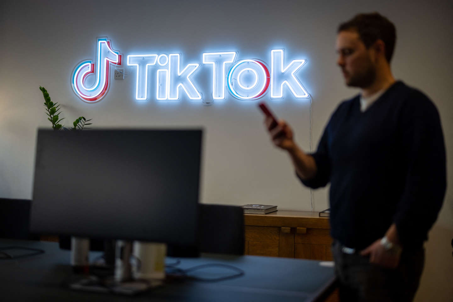 De TikTok à Instagram, le triomphe controversé de la vidéo courte