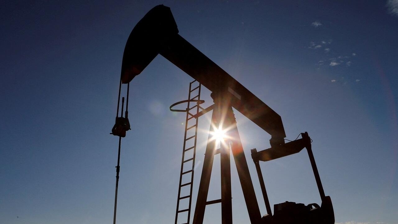 La nouvelle coupe drastique dans la production de pétrole profite à la Russie