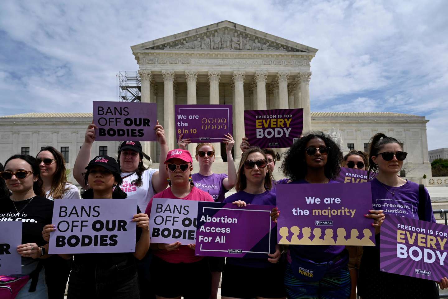la Cour suprême maintient temporairement l’accès complet à la pilule abortive