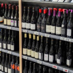 L'inflation a pesé sur la consommation mondiale de vin et champagne en 2022
