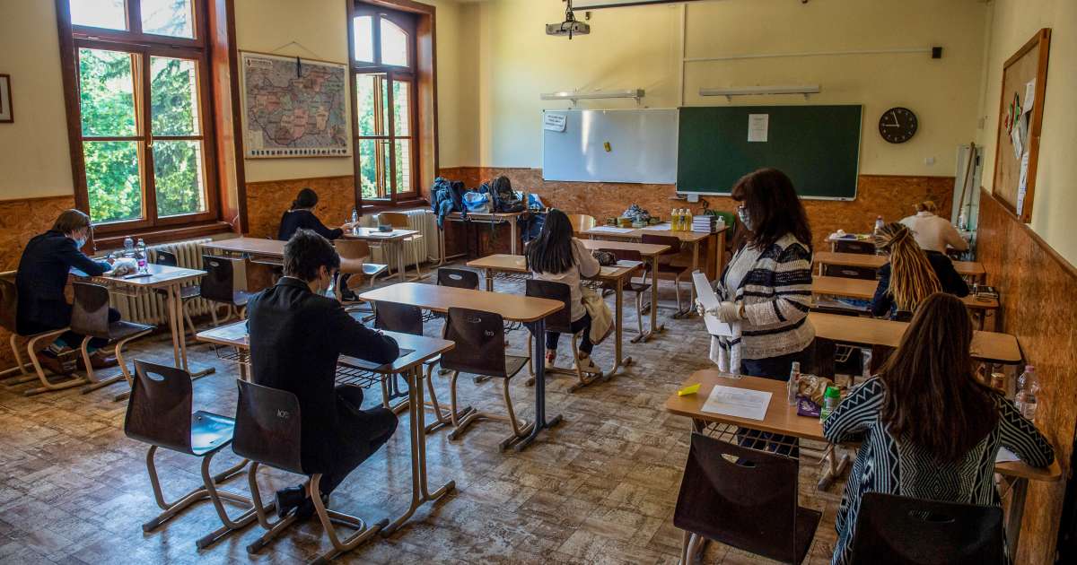 Rejetant un “lavage de cerveau”, des parents hongrois scolarisent leurs enfants en Autriche