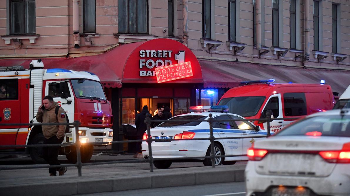 Russie: la suspecte de l’attaque ayant tué le blogueur militaire dit avoir apporté la bombe