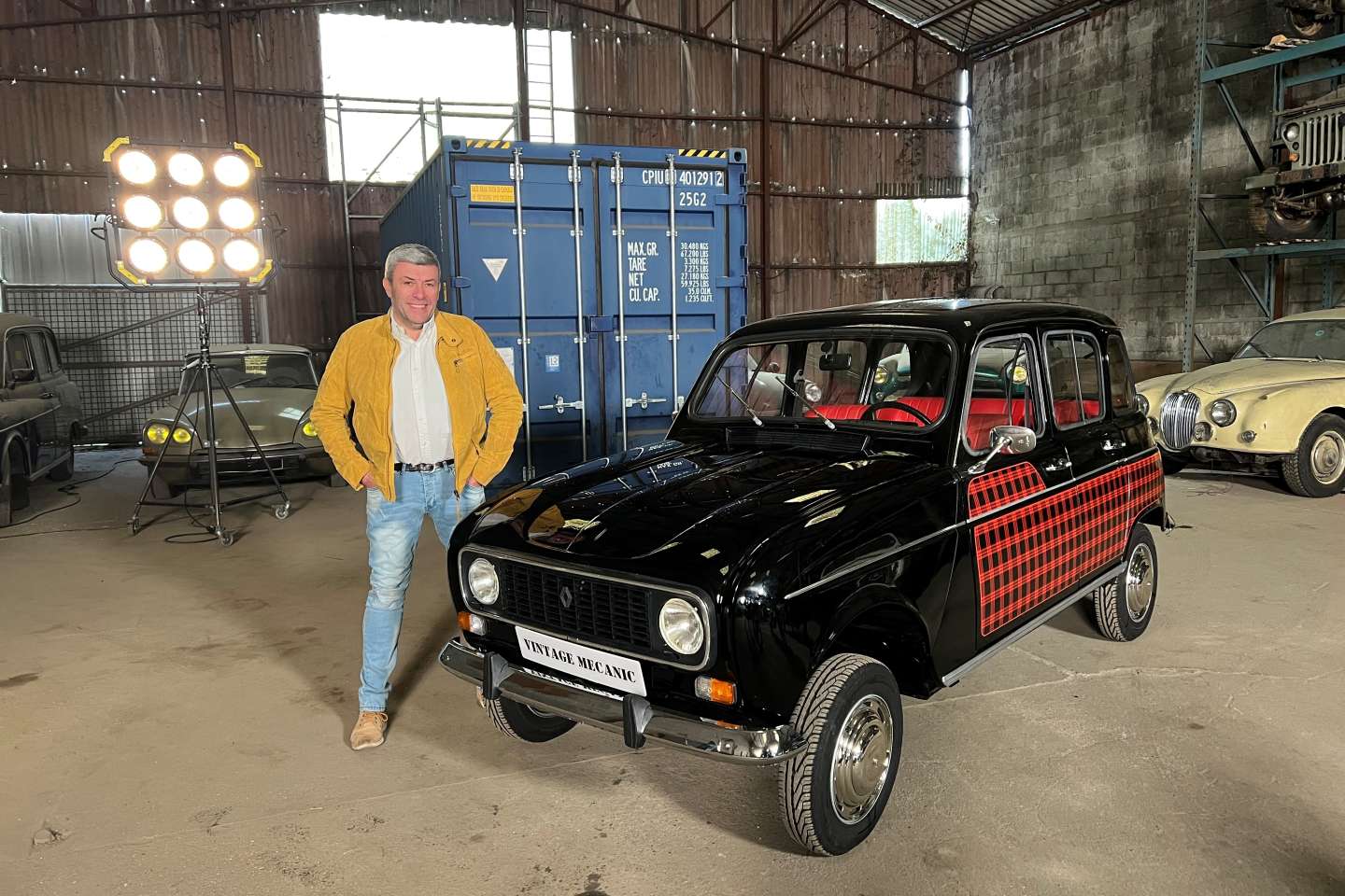 « Vintage Mecanic », sur RMC Découverte, relève le défi de transformer une 4L en véhicule électrique