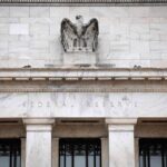 Aux Etats-Unis, la banque centrale décide une dixième hausse des taux sur fond de nouvelle déroute bancaire