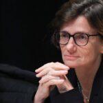 la ministre déléguée Agnès Firmin Le Bodo annule sa présence à un débat sur la fin de vie à cause d'échauffourées devant la salle