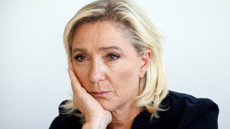 VRAI OU FAUX. Le Parlement européen a-t-il adopté un rapport qui "dépouille les Nations de leur souveraineté", comme l'affirme Marine Le Pen ?