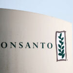 Monsanto condamné à 857 millions de dollars d’amende pour avoir exposé une école à des « polluants éternels »