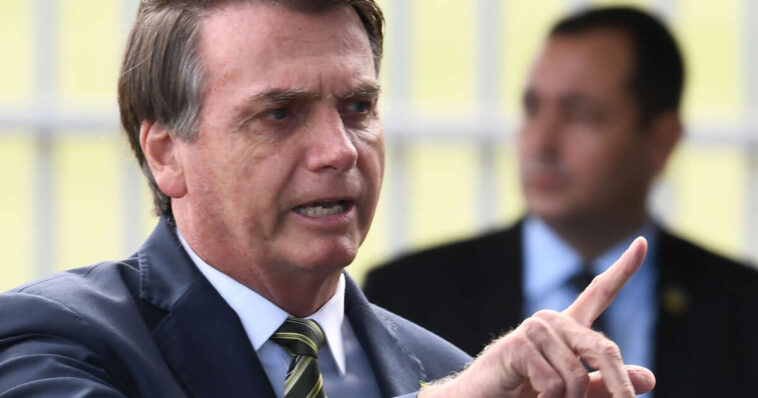 Jair Bolsonaro convoqué par la police pour « tentative de coup d’Etat »