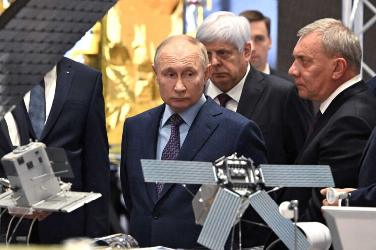 Interrogations à Washington sur un possible projet d’arme nucléaire spatiale russe
