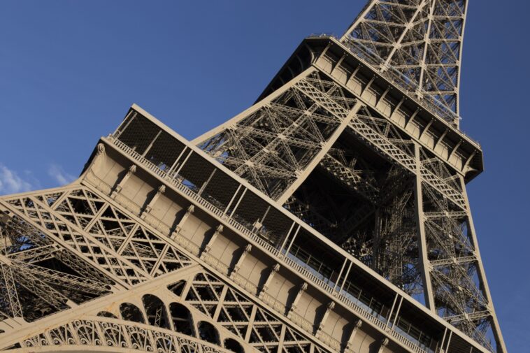 La Tour Eiffel menacée d'effondrement à cause de la rouille ?