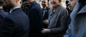 Marine Le Pen est arrivée, Laurent Wauquiez et Fabien Roussel attendus dans la journée