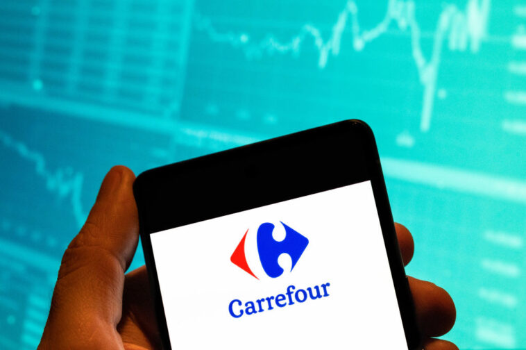 Carrefour assigné en justice par des syndicats