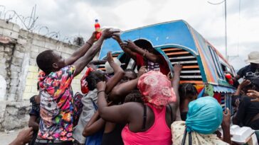 plus de 50 000 personnes ont fui la capitale Port-au-Prince au cours du seul mois de mars