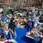 des manifestations pro-palestiniennes sur le campus de l'université de Columbia se heurtent à la police et au gouvernement