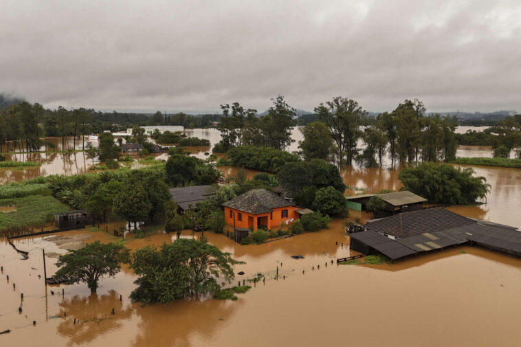 Au Brésil, des pluies torrentielles font 29 morts et 60 disparus