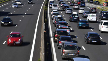 Bison futé prévoit une circulation difficile partout en France et classe le quart nord-ouest en noir