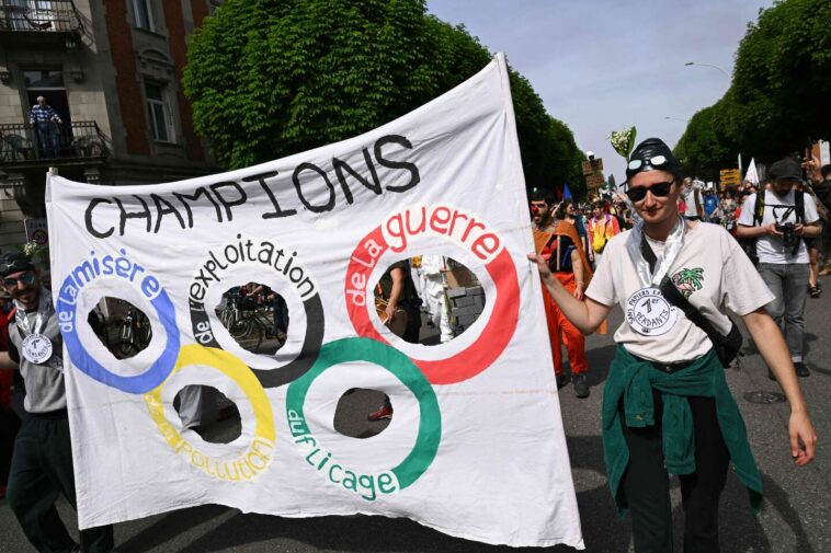 Un 1er-Mai dominé par les critiques contre l’action de l’exécutif