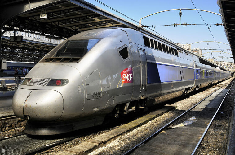 La SNCF fait face à une « attaque massive » de son réseau TGV via un sabotage criminel