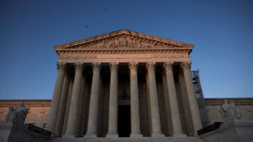 La Cour suprême américaine suspend l’application de lois restreignant la modération en ligne