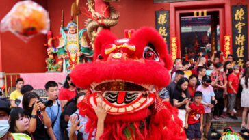 La danse du lion, symbole du rapprochement entre Pékin et Kuala Lumpur