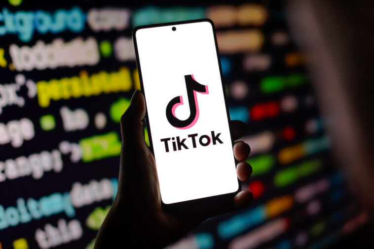 L’Union Européenne interdit à TikTok de récompenser les utilisateurs les plus addicts