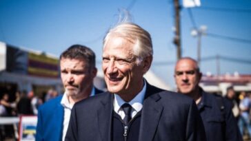 à la Fête de l'Humanité, Dominique de Villepin raille le choix de Michel Barnier à Matignon