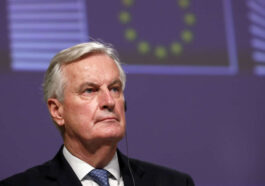 Michel Barnier, le “négociateur chevronné” du Brexit chargé de “déminer” la crise politique française