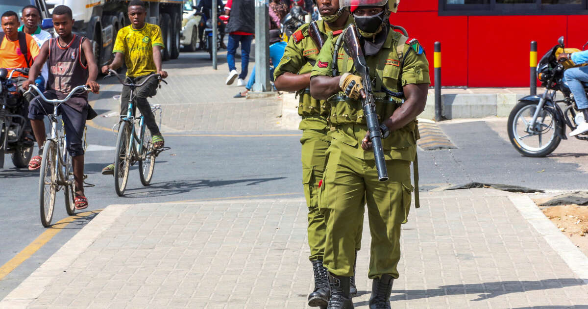 En Tanzanie, rapper contre la police mène à la prison