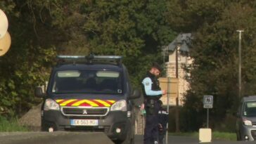 un homme tué par un bloc de béton jeté d'un pont