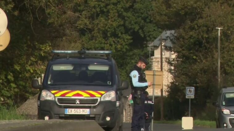 un homme tué par un bloc de béton jeté d'un pont