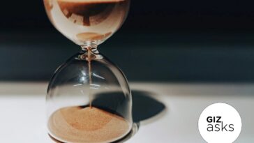 hourglass limit human aging