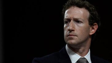 Mark Zuckerberg annonce le licenciement de 5 % du personnel de Meta, la maison mère de Facebook, d’Instagram et de WhatsApp